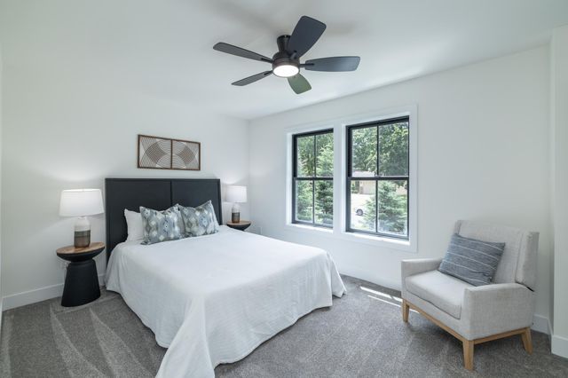 625 Ivy Falls Avenue, Mendota Heights, MN 55118