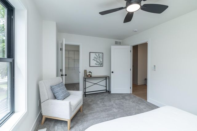 625 Ivy Falls Avenue, Mendota Heights, MN 55118