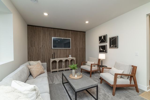 625 Ivy Falls Avenue, Mendota Heights, MN 55118