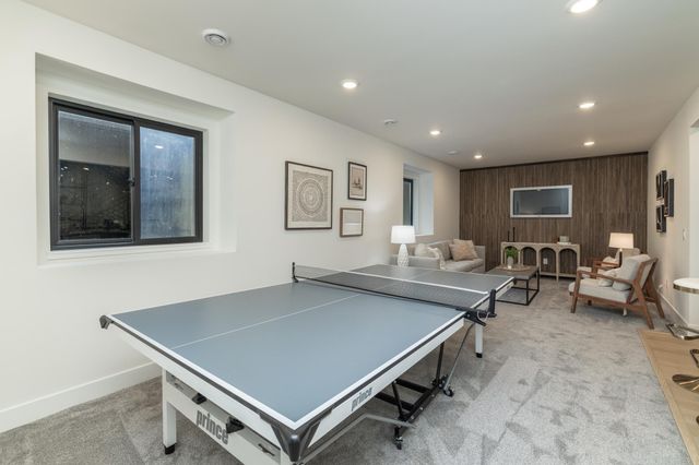 625 Ivy Falls Avenue, Mendota Heights, MN 55118