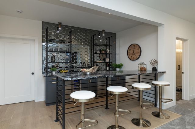 625 Ivy Falls Avenue, Mendota Heights, MN 55118