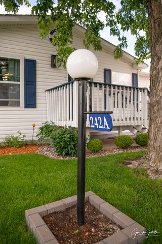 242A Meadowlark Lane, Sandwich, IL 60548