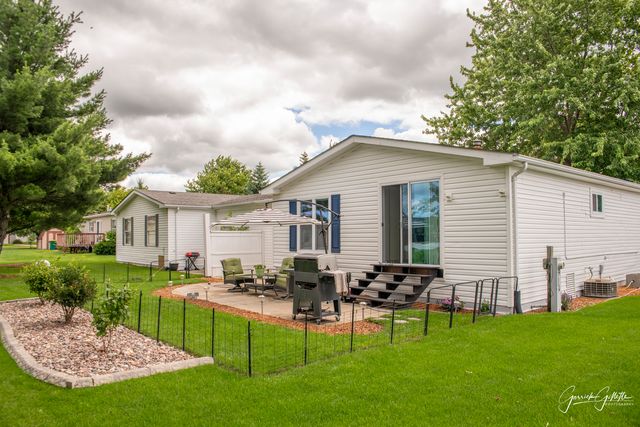 242A Meadowlark Lane, Sandwich, IL 60548