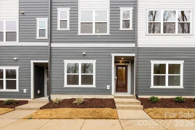 6012 Pivot Court, Charlotte, NC 28205
