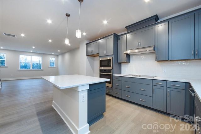 6012 Pivot Court, Charlotte, NC 28205