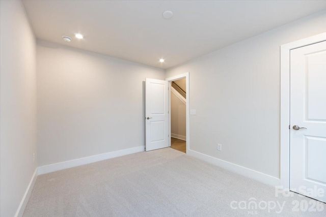 6012 Pivot Court, Charlotte, NC 28205