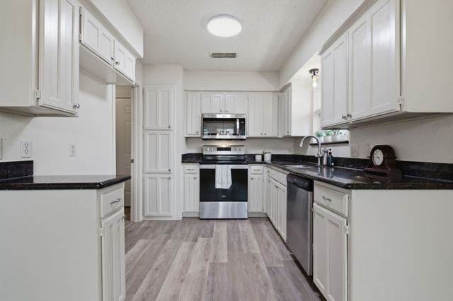 6449 Highview Terrace, Watauga, TX 76148