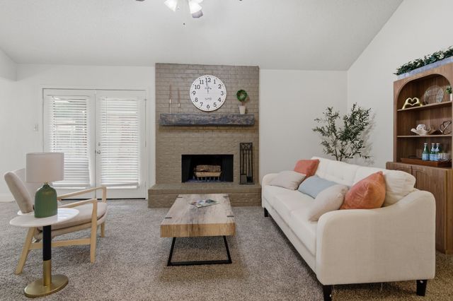 6449 Highview Terrace, Watauga, TX 76148