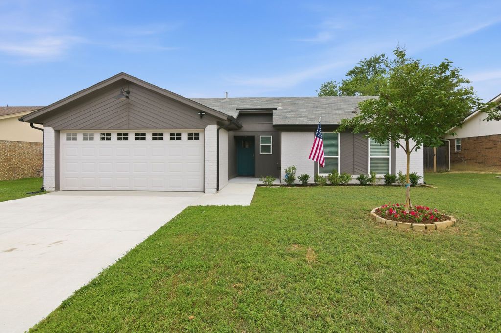 6449 Highview Terrace, Watauga, TX 76148