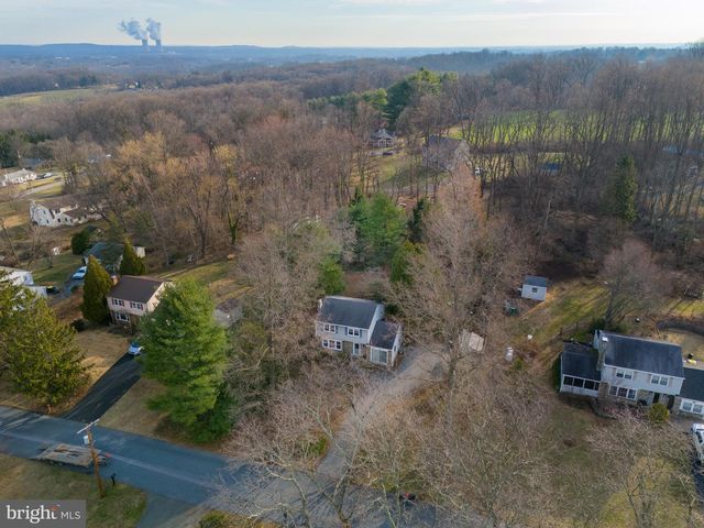 2126 ROBIN LN, Pottstown, PA 19465