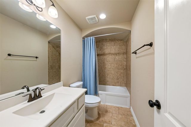 1809 Lily Meadows Drive, Conroe, TX 77304