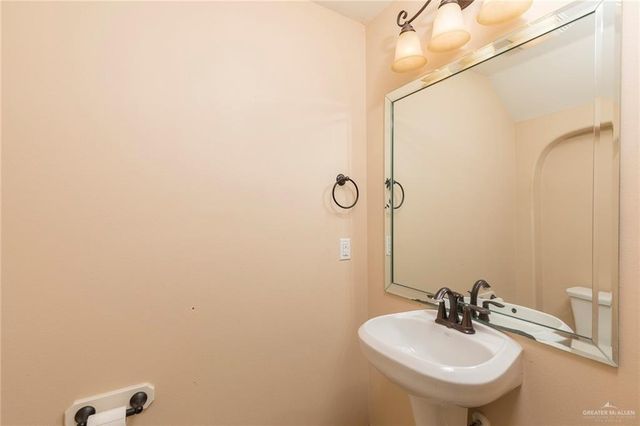 3001 Northgate Lane, Mcallen, TX 78504