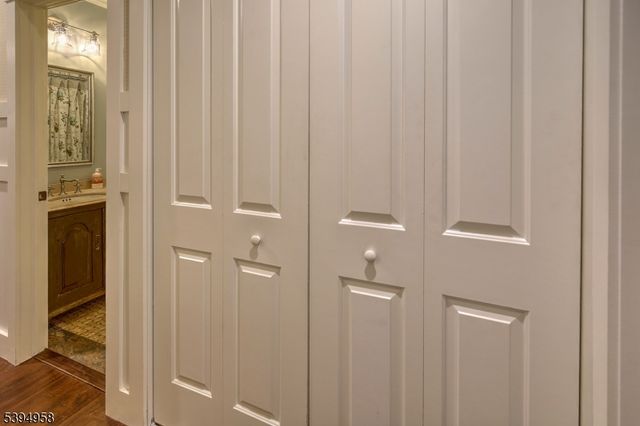 13 Summit Ave, Newton Town, NJ 07860