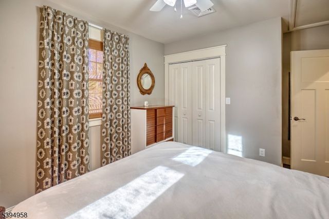 13 Summit Ave, Newton Town, NJ 07860