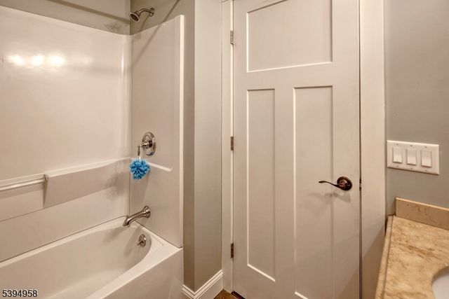 13 Summit Ave, Newton Town, NJ 07860