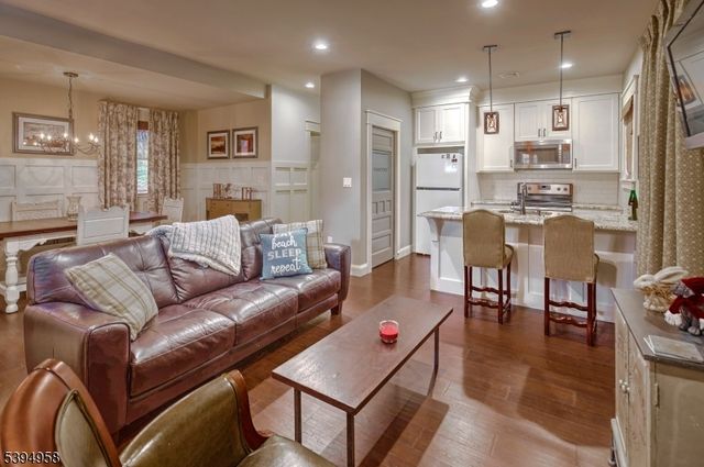 13 Summit Ave, Newton Town, NJ 07860