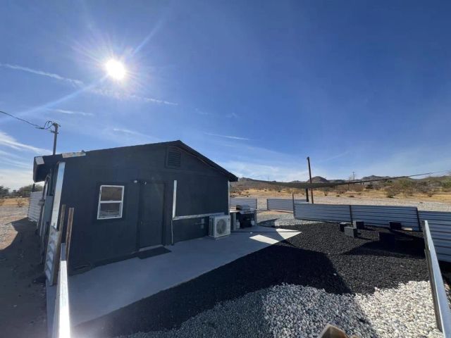 2774 KICKAPOO Trail, Landers, CA 92285