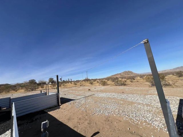 2774 KICKAPOO Trail, Landers, CA 92285