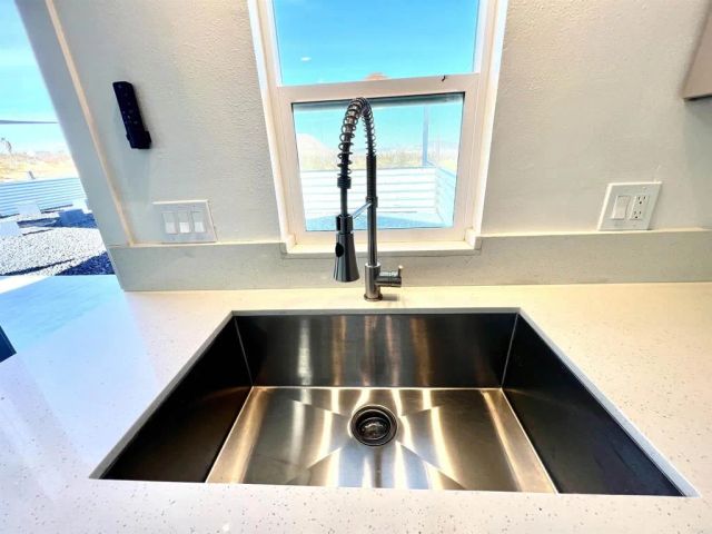 2774 KICKAPOO Trail, Landers, CA 92285