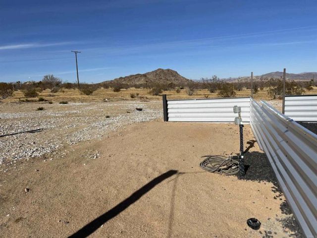 2774 KICKAPOO Trail, Landers, CA 92285