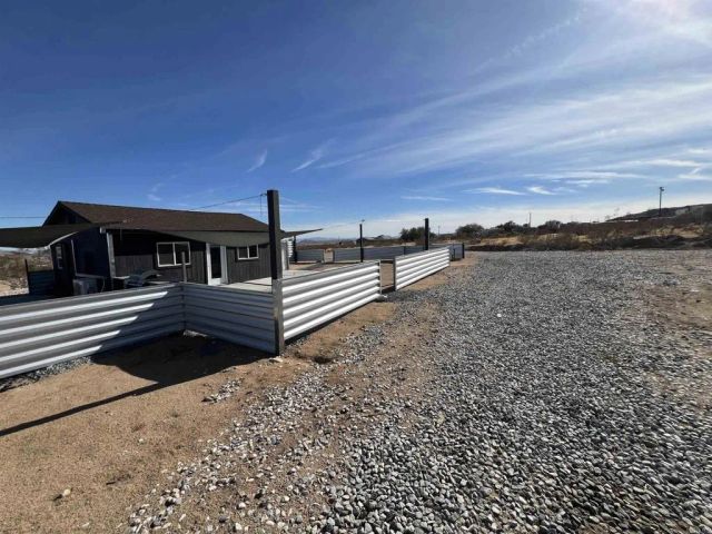 2774 KICKAPOO Trail, Landers, CA 92285