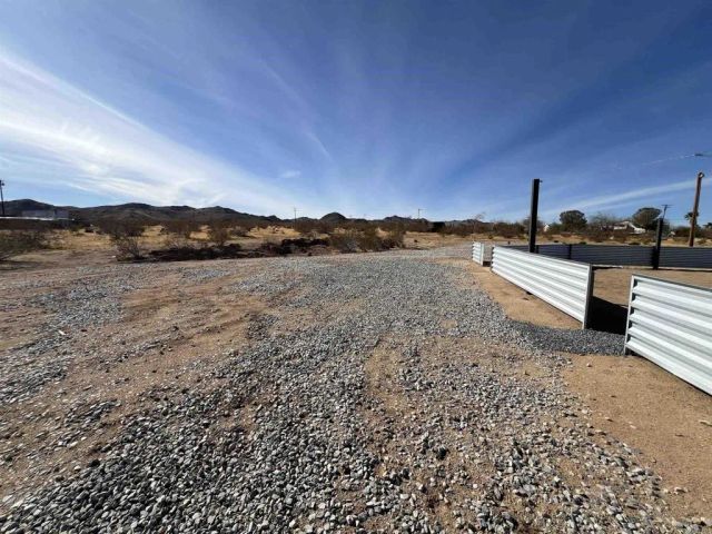 2774 KICKAPOO Trail, Landers, CA 92285
