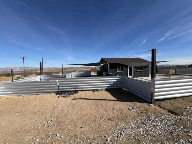 2774 KICKAPOO Trail, Landers, CA 92285