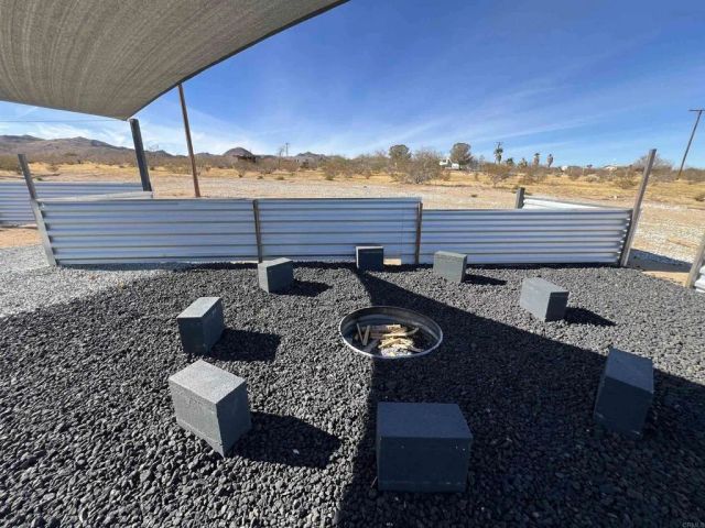 2774 KICKAPOO Trail, Landers, CA 92285