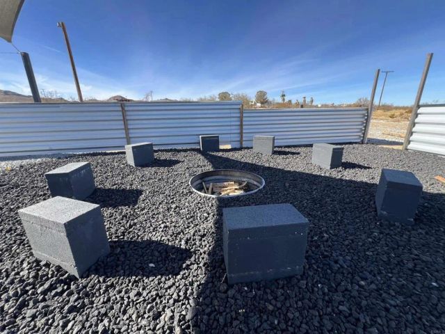 2774 KICKAPOO Trail, Landers, CA 92285