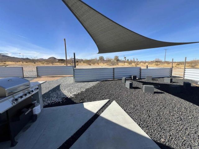 2774 KICKAPOO Trail, Landers, CA 92285