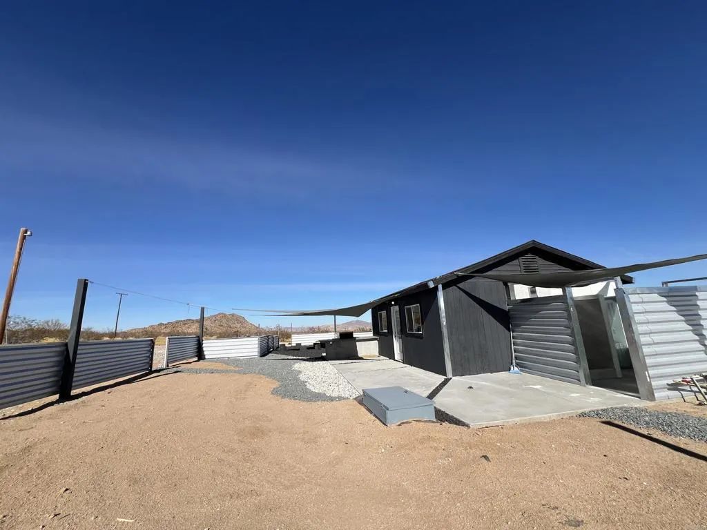 2774 KICKAPOO Trail, Landers, CA 92285