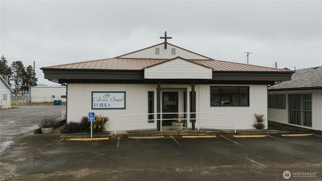 451 Fifth Avenue, Forks, WA 98331