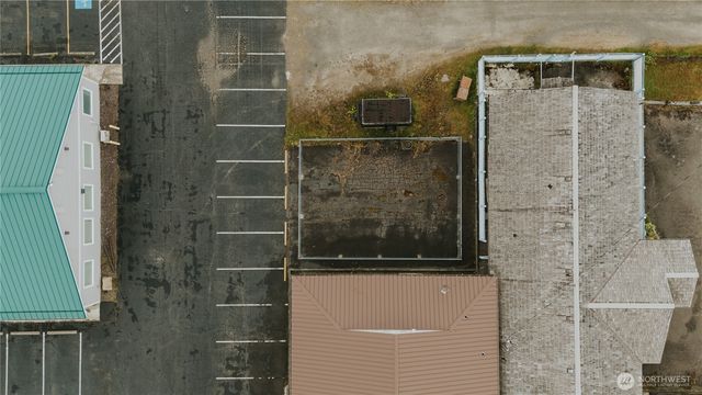 451 Fifth Avenue, Forks, WA 98331