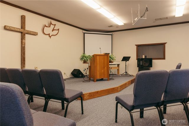 451 Fifth Avenue, Forks, WA 98331