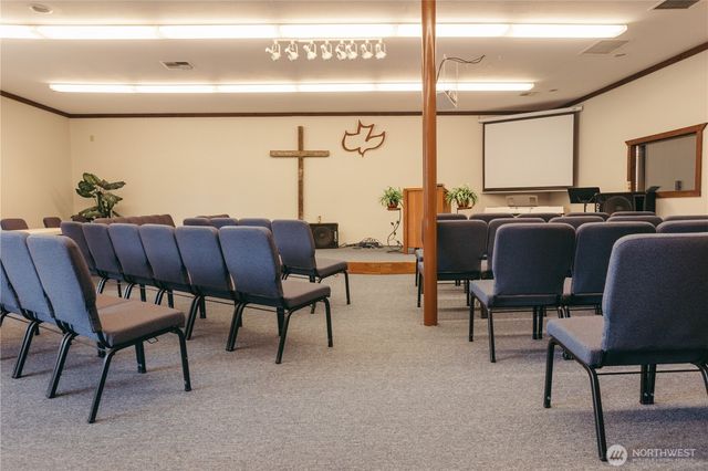 451 Fifth Avenue, Forks, WA 98331