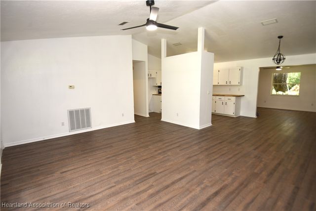 1922 N Torrington Road, Avon Park, FL 33825
