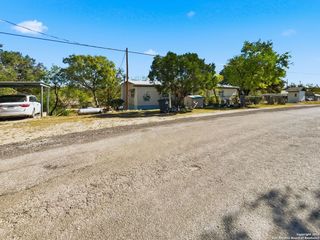 1000 lakeshore, Bandera, TX 78003