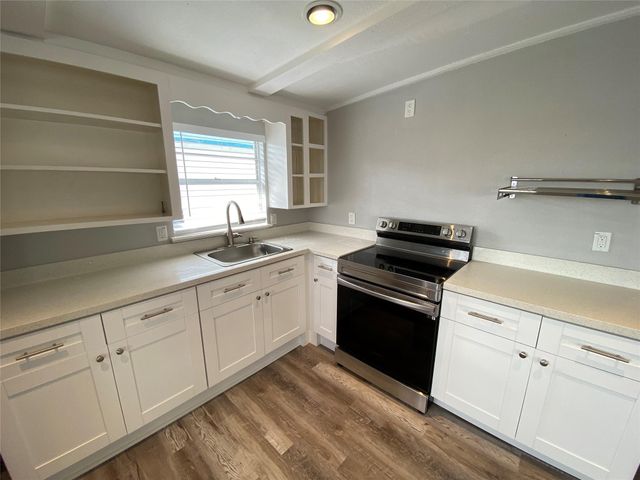 310 Marine Way, Freeport, TX 77541