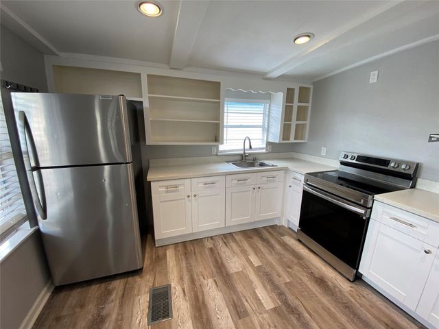 310 Marine Way, Freeport, TX 77541