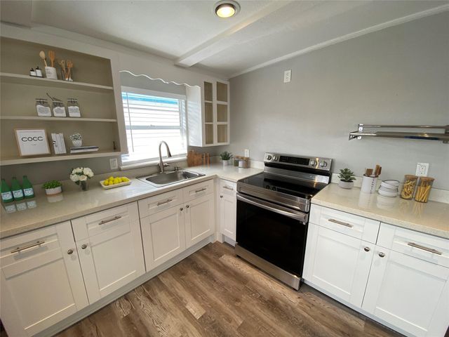 310 Marine Way, Freeport, TX 77541