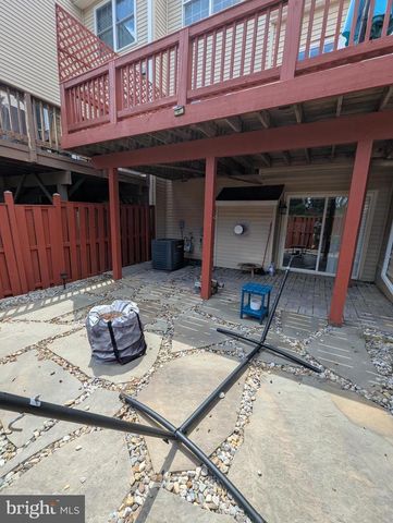 5181 BALLYCASTLE CIR, Alexandria, VA 22315