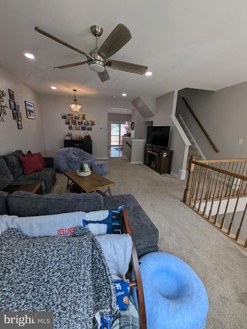 5181 BALLYCASTLE CIR, Alexandria, VA 22315