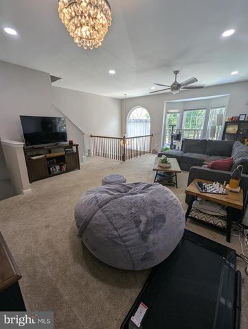 5181 BALLYCASTLE CIR, Alexandria, VA 22315