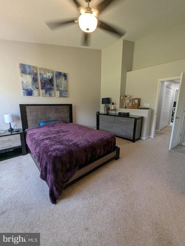 5181 BALLYCASTLE CIR, Alexandria, VA 22315