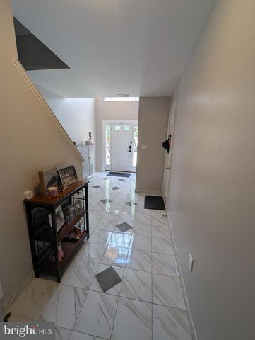 5181 BALLYCASTLE CIR, Alexandria, VA 22315