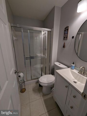 5181 BALLYCASTLE CIR, Alexandria, VA 22315