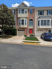 5181 BALLYCASTLE CIR, Alexandria, VA 22315