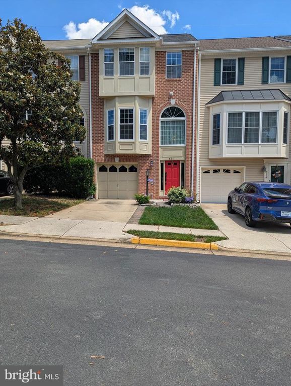 5181 BALLYCASTLE CIR, Alexandria, VA 22315