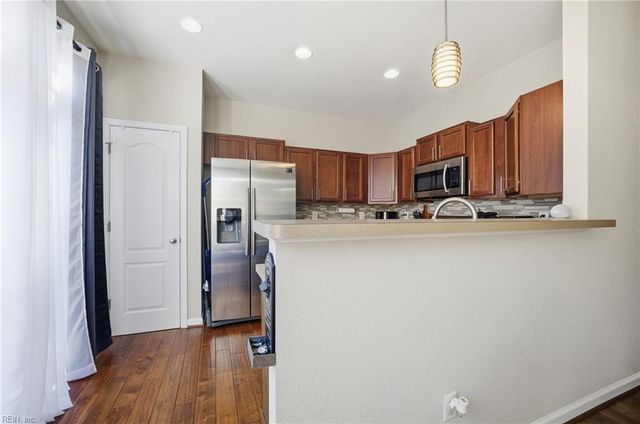 232 Paradise DR, Portsmouth, VA 23701