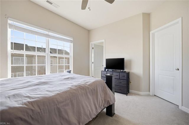 232 Paradise DR, Portsmouth, VA 23701